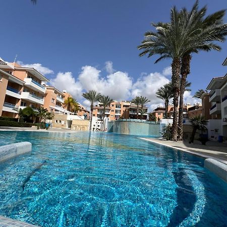 Iris Village Grand Apartment Paphos Ngoại thất bức ảnh