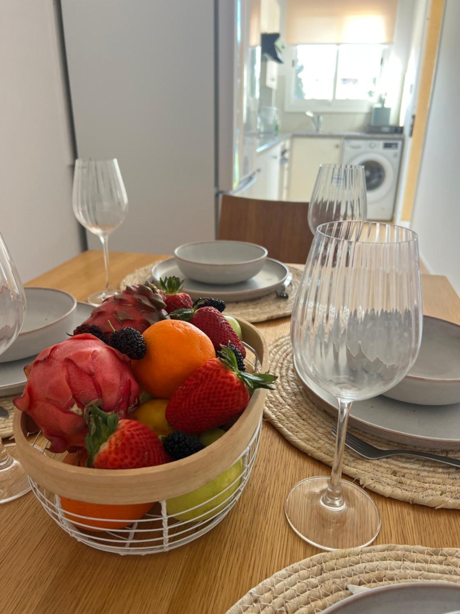 Iris Village Grand Apartment Paphos Ngoại thất bức ảnh